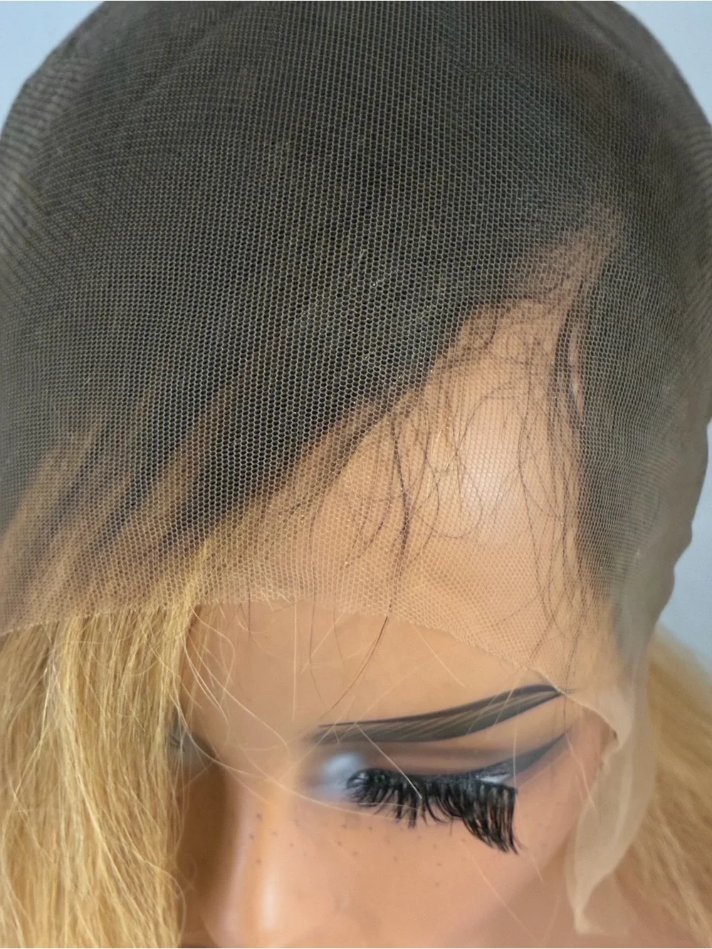 Premium Blonde Straight Lace Front Wig - Natural Blonde. Human hair
